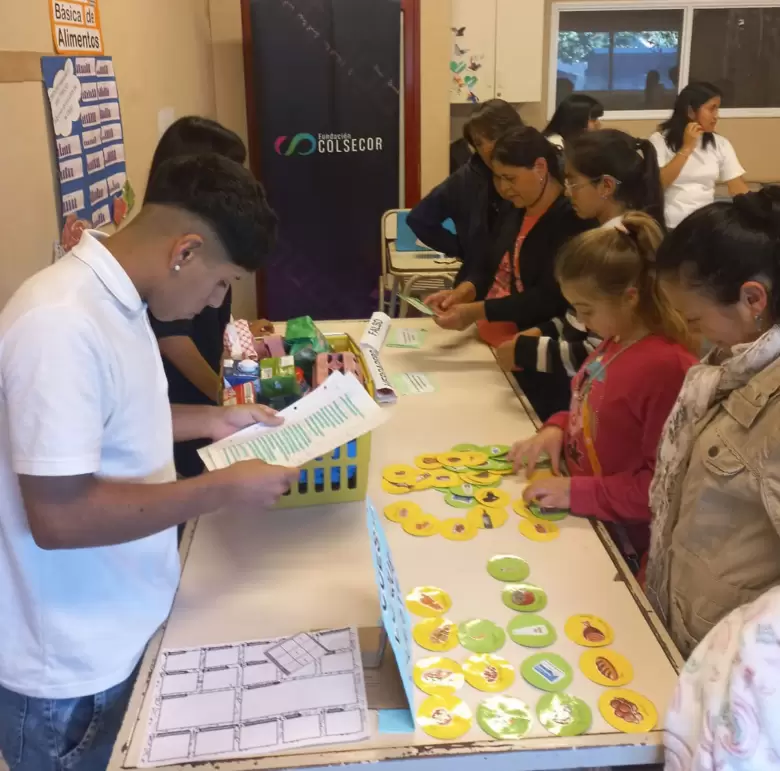 Morrison- Alumnos del IPEM 173 presentando los trabajos de campo