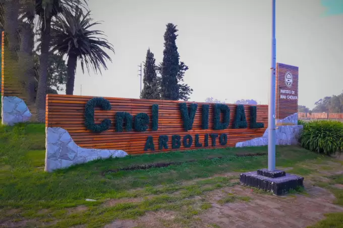 Coronel-Vidal-Arbolito