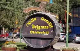 Villa_General_Belgrano_barril_cartel