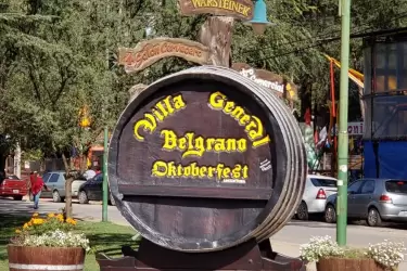 Villa_General_Belgrano_barril_cartel